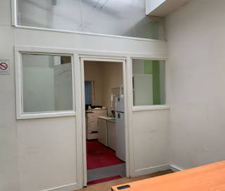 Bureau privé 15 m² 2 postes Coworking Rue Lemercier Paris 75017 - photo 5